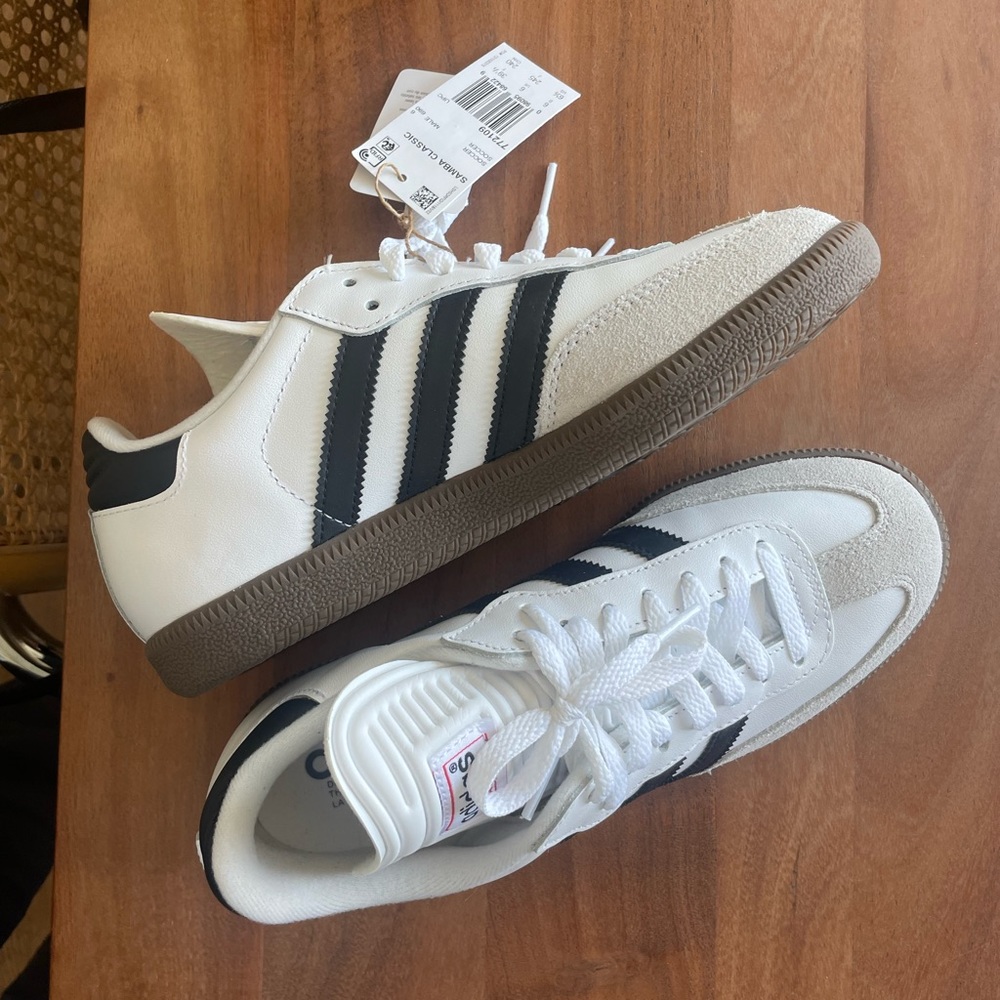 White + gum Adidas Samba Classics (New) never worn. US size 6.5 men’s